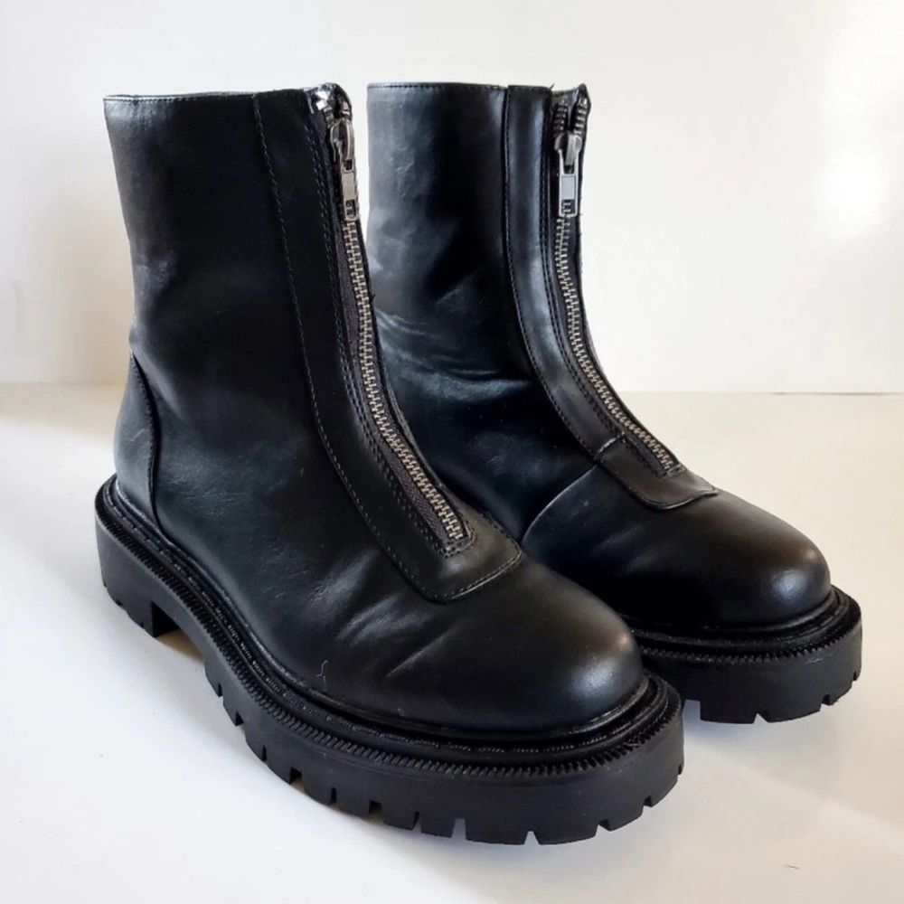 American Eagle Outfitters Black Combat Boots with Rugged Sole Size 6.5